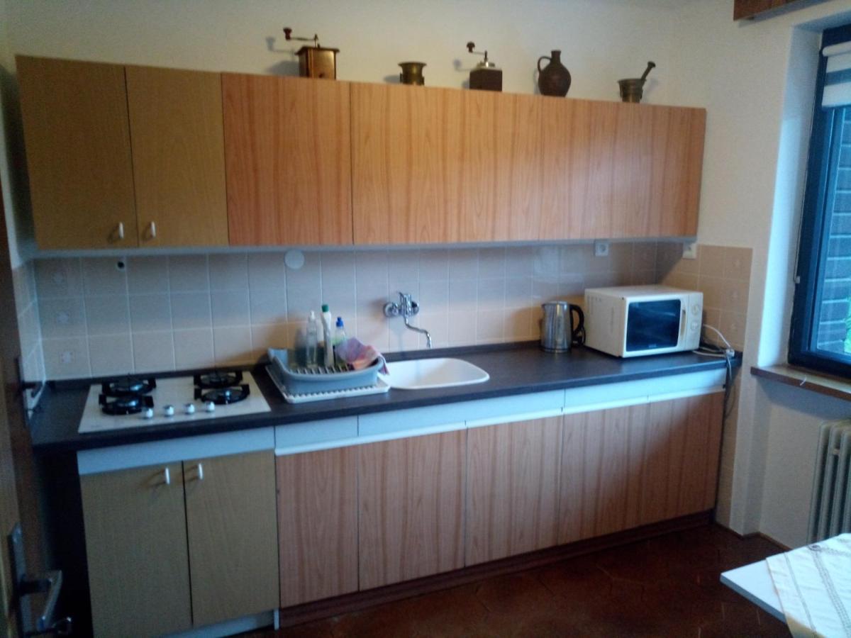 Apartman 6 Km Od Centra Banskej Bystrice Villa Banská Bystrica Esterno foto