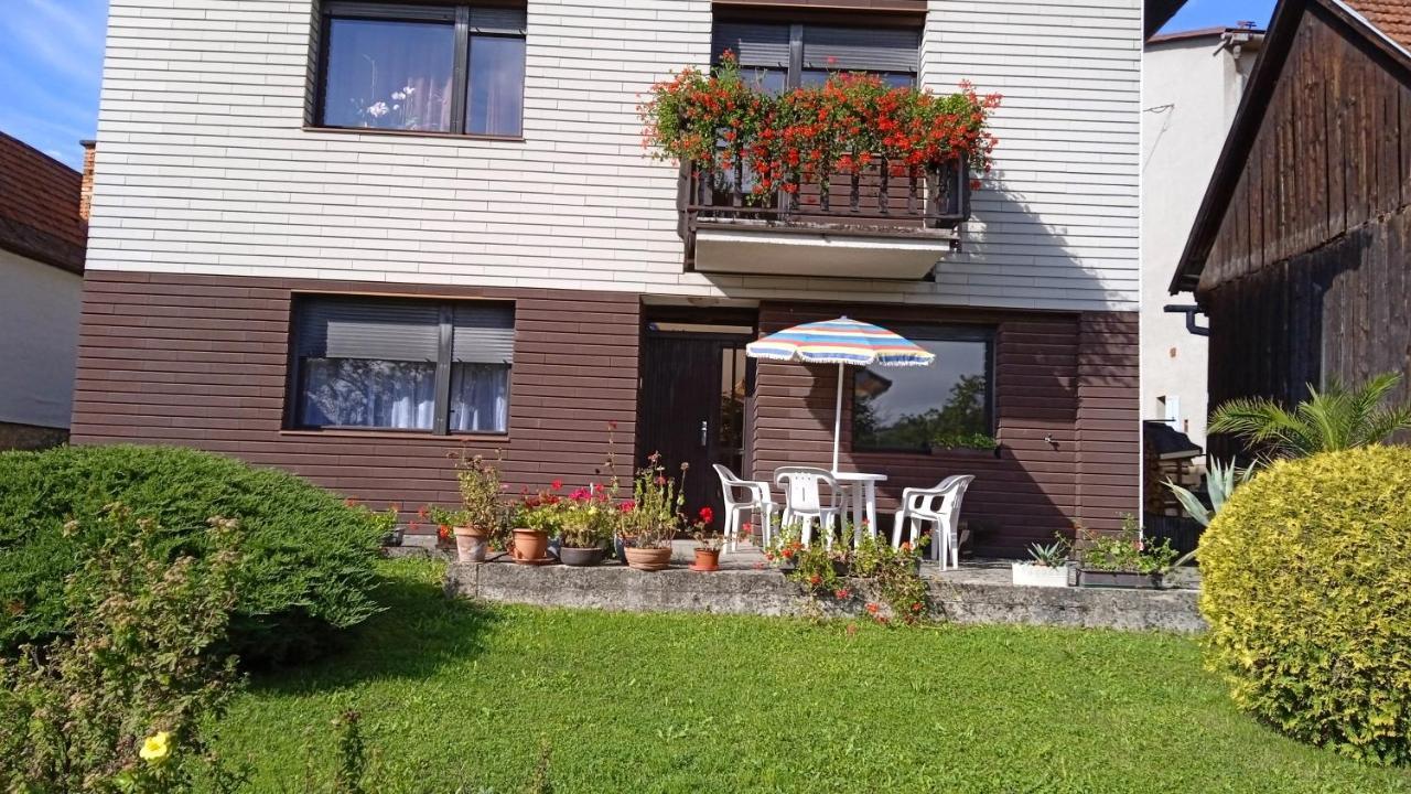 Apartman 6 Km Od Centra Banskej Bystrice Villa Banská Bystrica Esterno foto