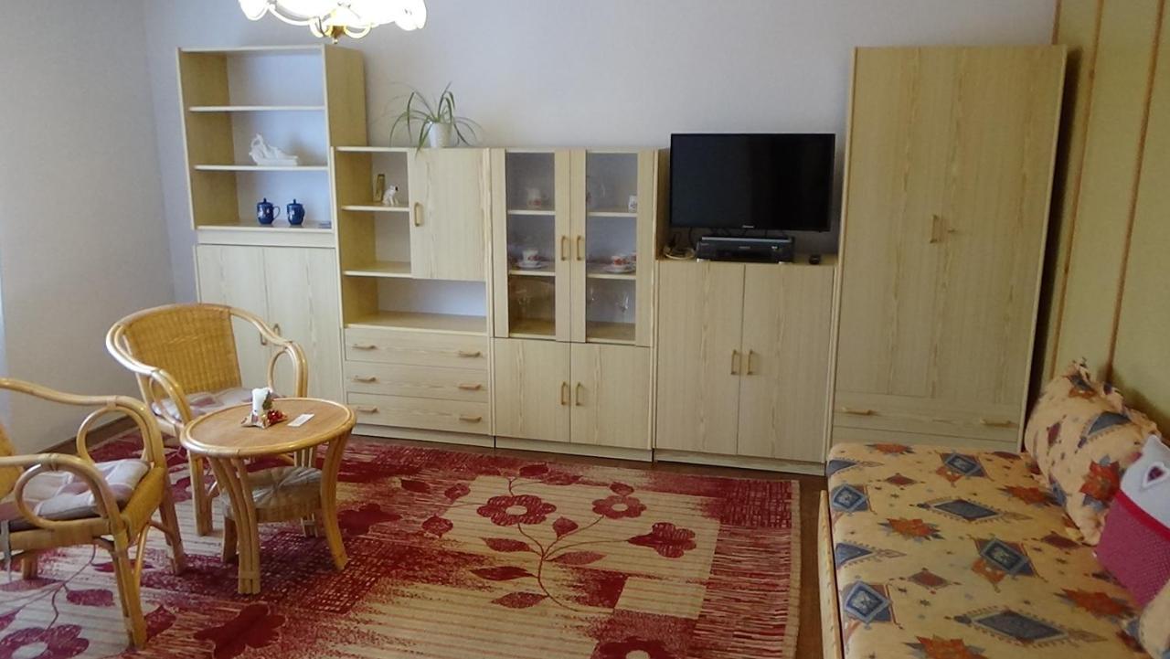 Apartman 6 Km Od Centra Banskej Bystrice Villa Banská Bystrica Esterno foto