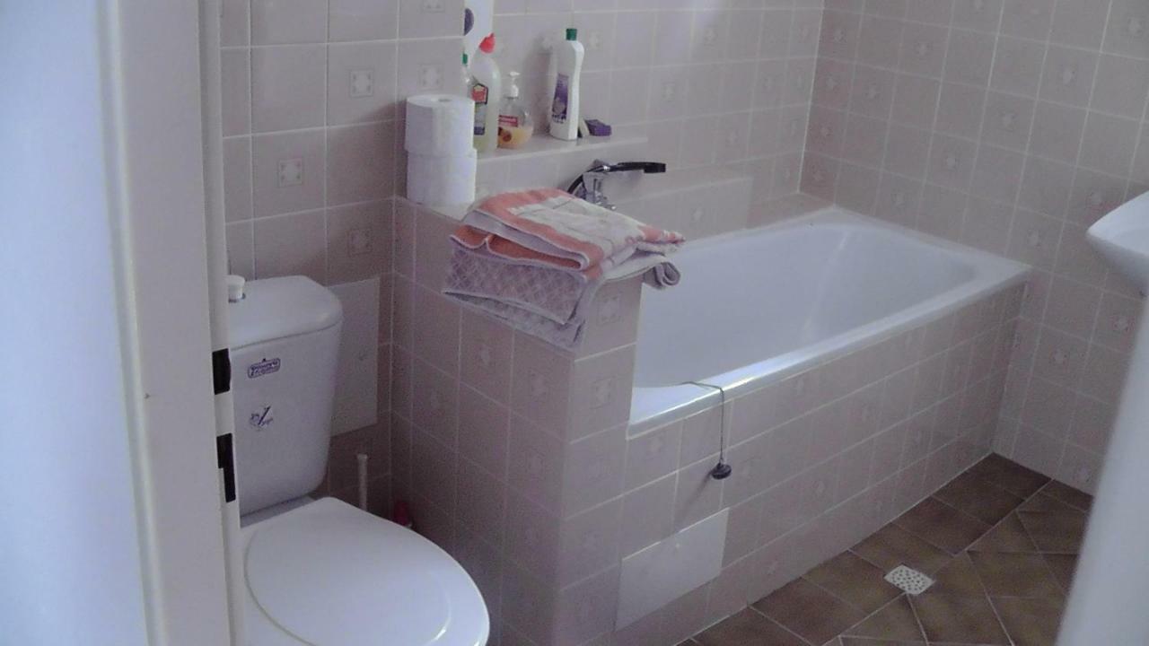 Apartman 6 Km Od Centra Banskej Bystrice Banská Bystrica Esterno foto
